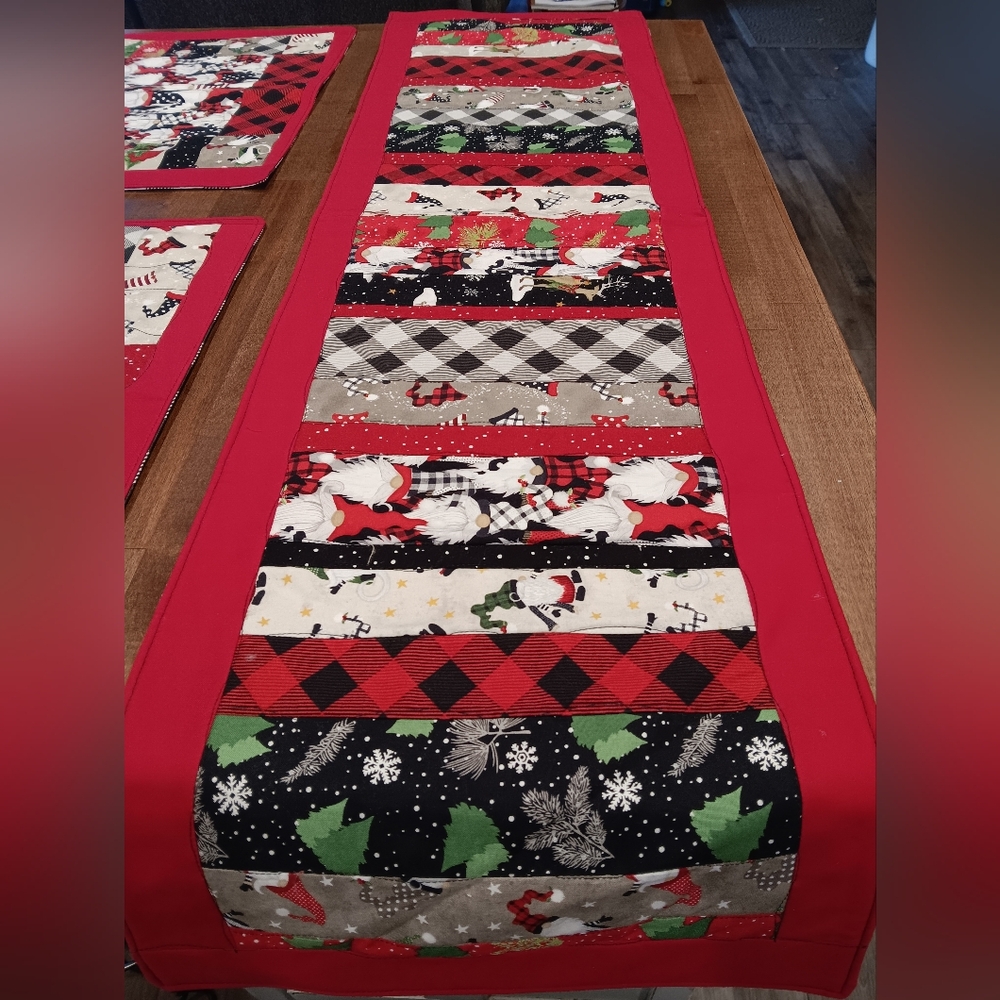 Christmas Gnome NEW Homemade Table Runner With 4 Placemats.
